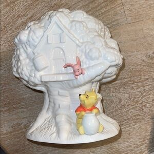 Disney Hallmark Winnie The Pooh Ceramic Bank with Piglet & Tigger Tree House